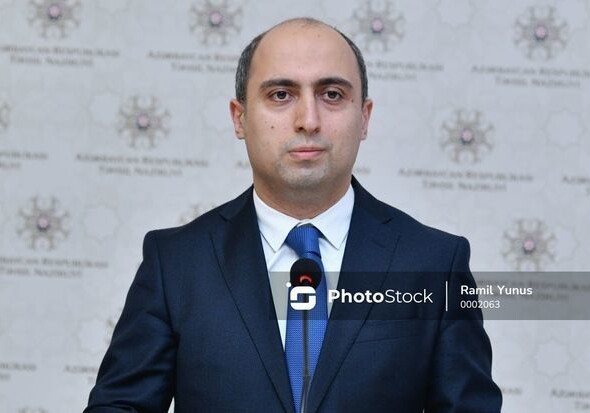 В Баку проходит брифинг министра науки и образования – Прямой эфир