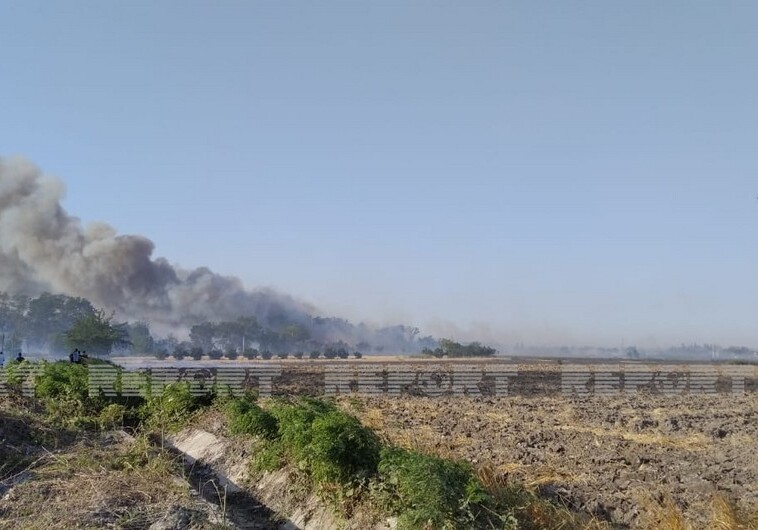 В Шабране начался крупный пожар – Огонь перекинулся на объекты общепита