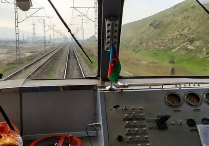 Житель Товузского района покончил с собой, бросившись под поезд