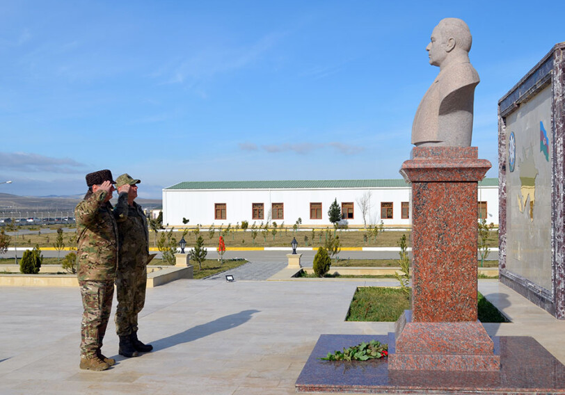 Делегация НАТО посетила Н-скую воинскую часть (Фото) | Газета "Каспий"