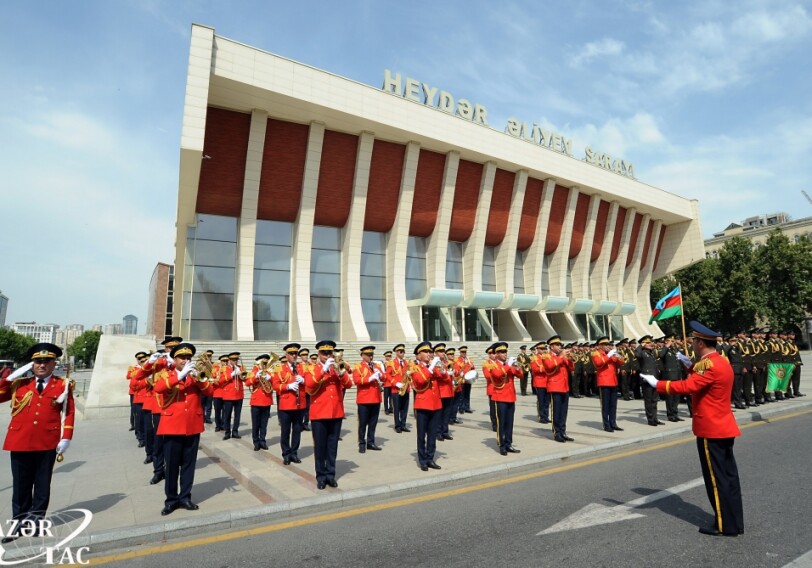 В Баку прошли выступления военных оркестров (Фото-Видео)