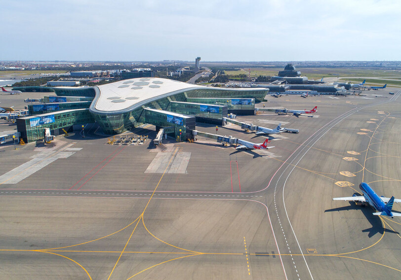 Более полумиллиона пассажиров обслужили за июль международные  аэропорты Азербайджана
