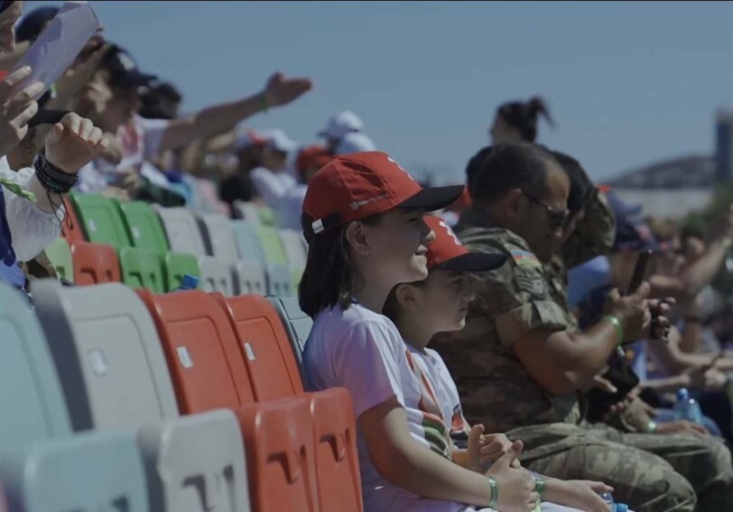 Семьи шехидов и ветераны войны стали почетными гостями Гран-при Азербайджана «Формулы-1» (Видео)