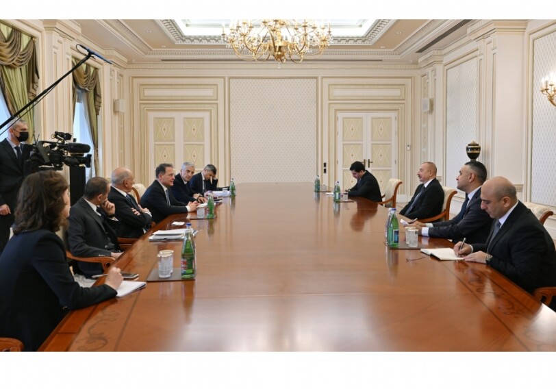 Ильхам Алиев принял замминистра иностранных дел и международного сотрудничества Италии (Фото)