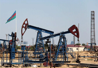 В Азербайджане сокращается добыча нефти и газа