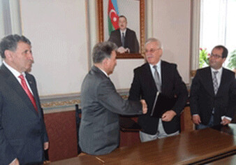 Подписан Договор о сотрудничестве между НАНА Анатолийским университетом 