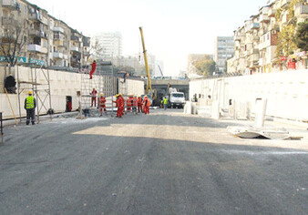 В Баку завершается строительство двух крупных дорожных объектов