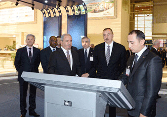 Президент Ильхам Алиев ознакомился с XIX Азербайджанской международной выставкой телекоммуникационных и информационных технологий «BakuTel-2013»