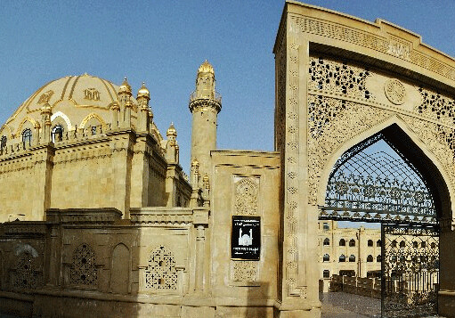 Предлагается увековечить имя мецената, построившего мечеть Тезе пир 