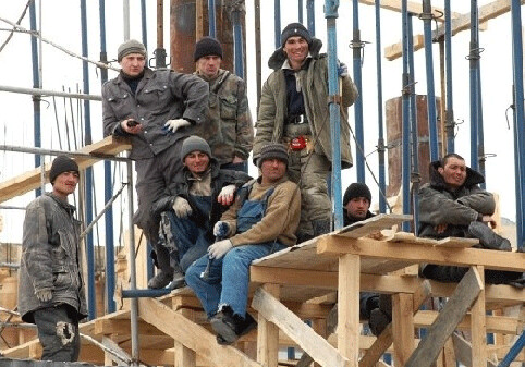 В России решили зарегистрировать бренд «Без использования труда мигранта»