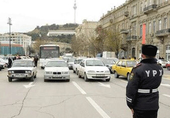 В Баку три дня будет ограничено движение транспорта