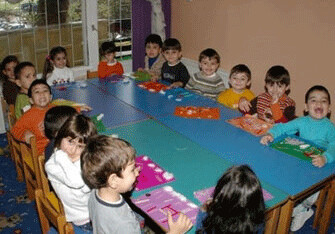 Названо число детей в Азербайджане
