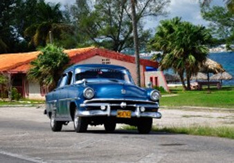 Жителям Кубы разрешили свободно покупать автомобили