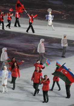 Ильхам Алиев с супругой приняли участие в церемонии открытия Олимпиады в Сочи  (ФОТО)
