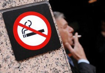 Британцам запретят курить в машинах при детях