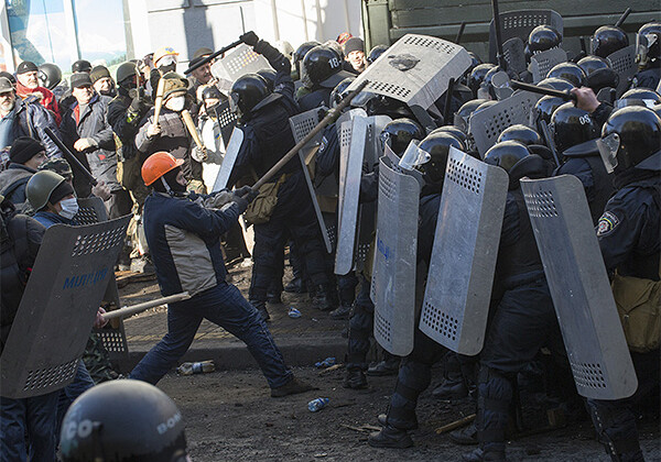 Украинской оппозиции дали два часа на прекращение беспорядков