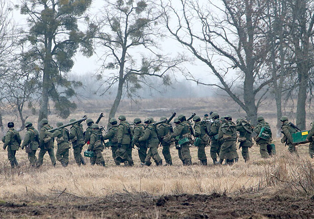 Путин приказал войскам вернуться в места дислокации
