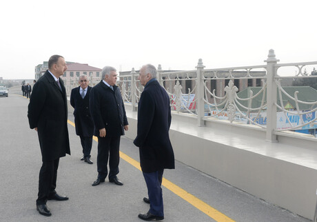 Президент ознакомился с ходом строительных работ на дорожных узлах в Баку (Обновлено)