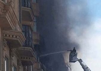 В связи с пожаром в центре Баку ограничено движение по ряду центральных улиц