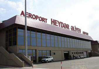 В Баку сотрудница аэропорта обокрала мужчину
