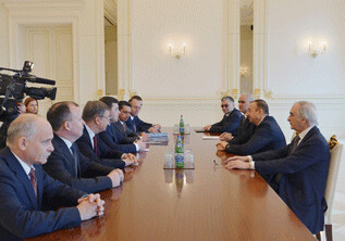 Президент Ильхам Алиев принял делегацию во главе с губернатором Свердловской области России