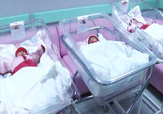 Родившиеся в ИРИ азербайджанские тройняшки вместе с матерью выписаны из больницы