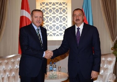 Ильхам Алиев поздравил Реджепа Тайиба Эрдогана с убедительной победой партии на муниципальных выборах