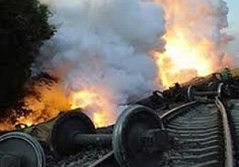 На ж/д произошел пожар, сгорели 4 вагона-в Азербайджане (Добавлено)