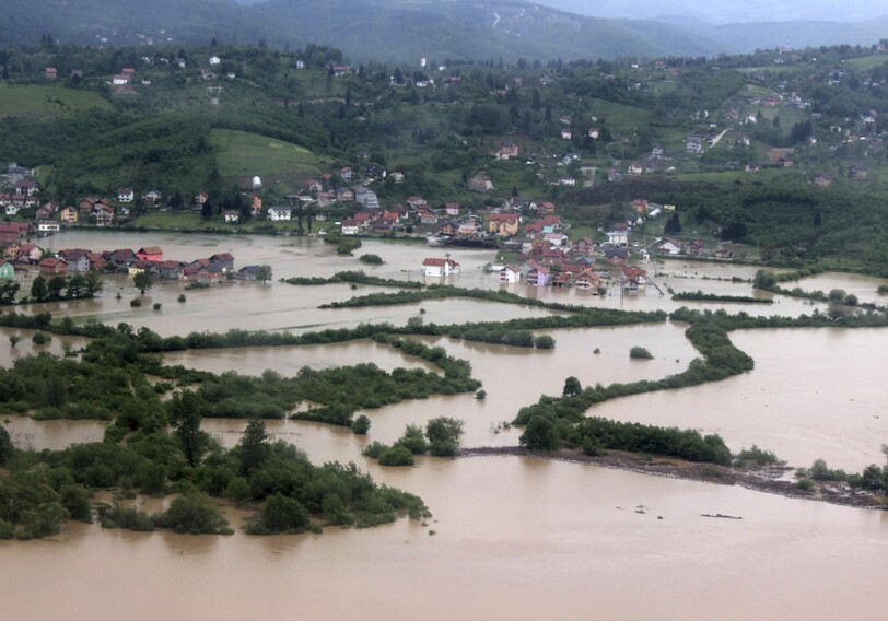 Российские спасатели эвакуировали 2 тыс. человек из-за наводнения в Сербии