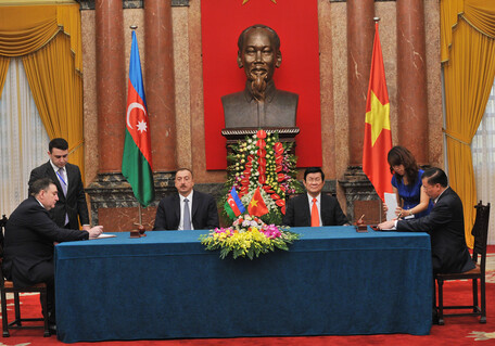 Визит Ильхама Алиева во Вьетнам: встреча президентов в узком и расширенном составе, подписание документов (ФОТО)