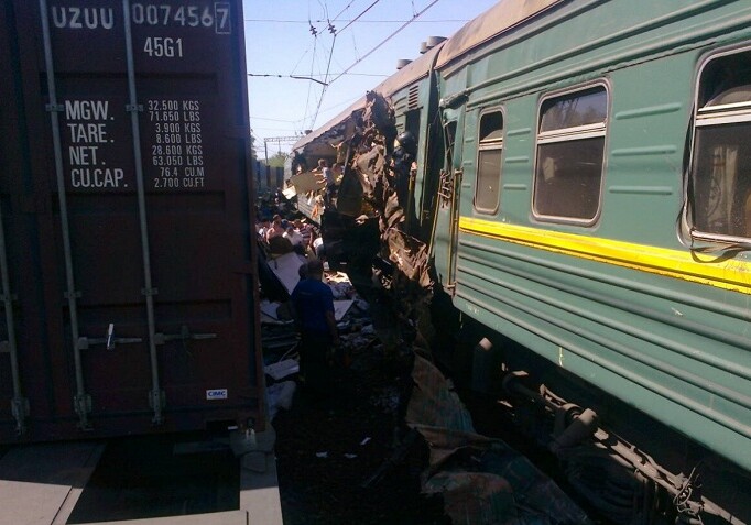Два поезда столкнулись в Подмосковье, есть погибшие