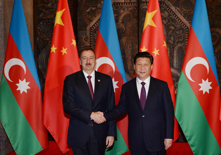 Ильхам Алиев: Азербайджан готов предпринять конкретные шаги для развития и углубления сотрудничества с Китаем  (ФОТО)