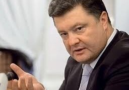 Порошенко о Януковиче: он интересует меня только на скамье подсудимых