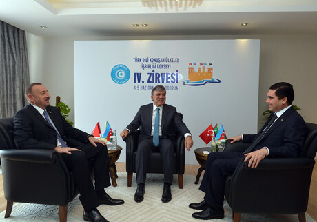 Трехсторонняя встреча президентов Азербайджана, Турции и Туркменистана 