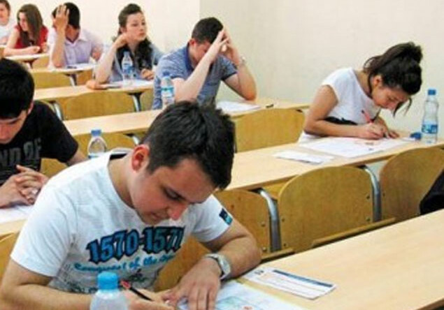Названо число двоечников-результаты выпускных экзаменов в Азербайджане