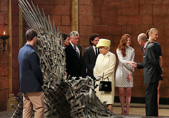 Елизавета II посетила съемочную площадку «Игры престолов» (Фото)