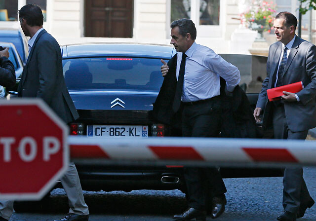 Николя Саркози помещен под стражу