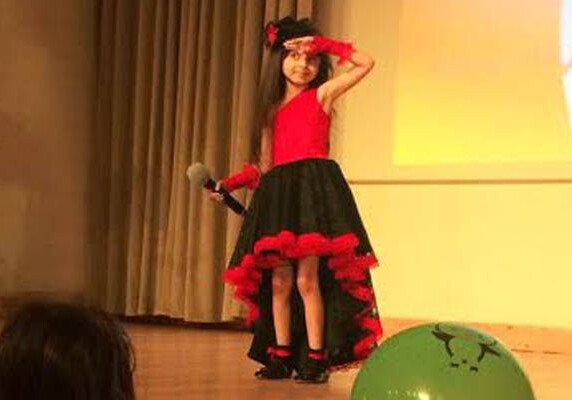 7-летняя азербайджанка удостоена звания «Лучшей исполнительницы» в Европе (ФОТО)