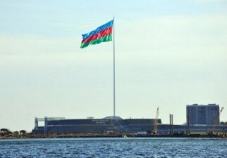 В связи с погодой в Азербайджане Государственный флаг будет спущен