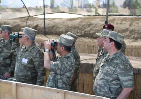 Вооруженные силы Азербайджана проводят широкомасштабные учения в прифронтовой зоне (ФОТО)