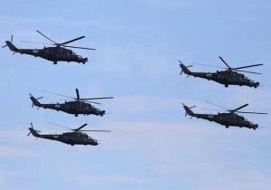 Вертолеты ВВС Азербайджана осуществляют полеты вдоль линии фронта