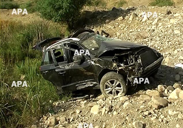 В Азербайджане автомобиль сорвался в ущелье