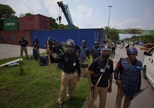Власти Исламабада разрешили оппозиции провести сидячую акцию протеста в центре города