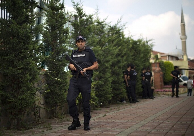 В Турции в рамках дела о незаконной прослушке задержаны 20 полицейских