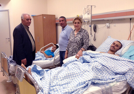 Депутаты от ПЕА посетили наших солдат, находящихся на лечении в Анкаре (Фото)