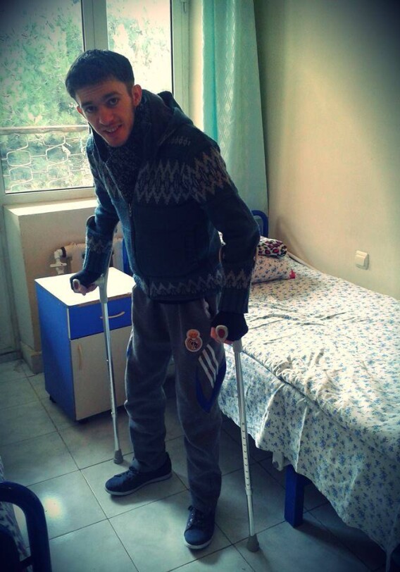 Жителю Баку, потерявшему обе ноги на ж/дороге нужна помощь (Фото)