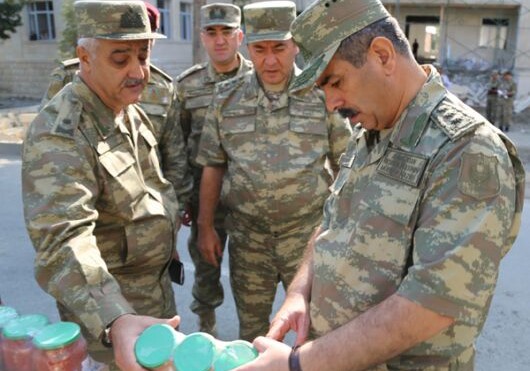 Азербайджанские военные предпочитают национальную кухню (Фото) 