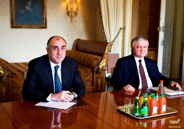 Состоялась встреча глав МИД Азербайджана и Армении