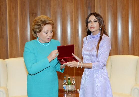 Первая леди Азербайджана удостоена высшей награды СНГ (Фото)