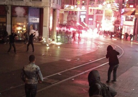 В беспорядках в Турции погибли около 15 человек